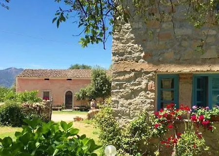 Casteddu مزرعة للإقامة Padru